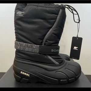 SOREL YOUTH FLURRY WINTER BOOTS - ONLY 2 PAIRS LEFT!!!!